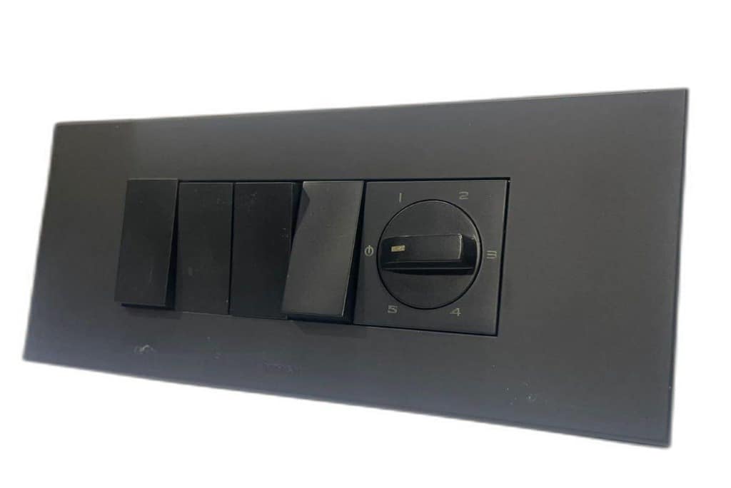 Crabtree Signia 4-Module Plate with Switches — Black